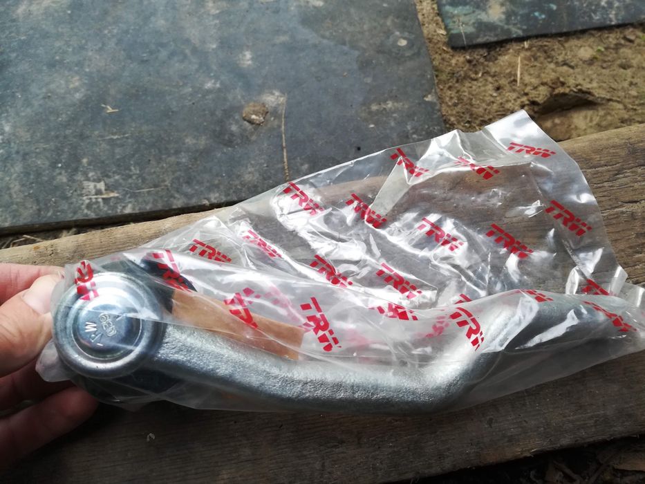 Продам рульові наконечники мерседес А 170