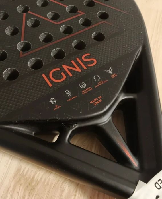 Vendo Raquete de Padel Alkemia Ignis 2025 em bom estado