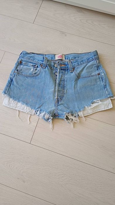 Продам шорти Levi's 501 оригінал