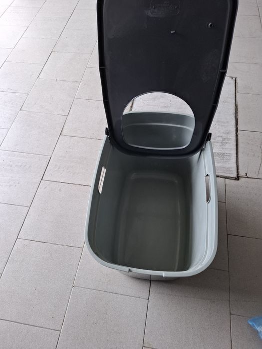 Caixa de areia vertical praticamente nova