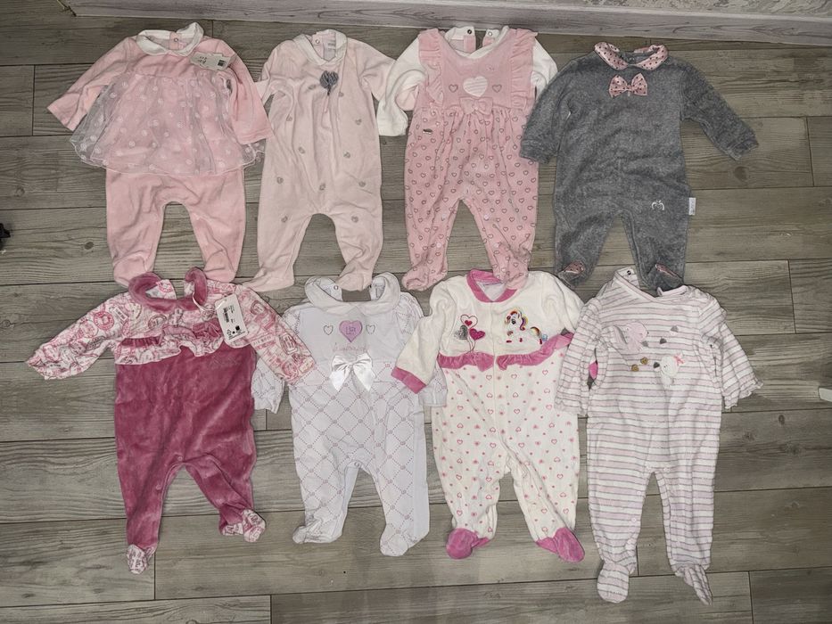 Продам человечки, бодики для девочки