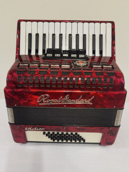 Weltmeister Royal Standard Meteor 40 basów akordeon