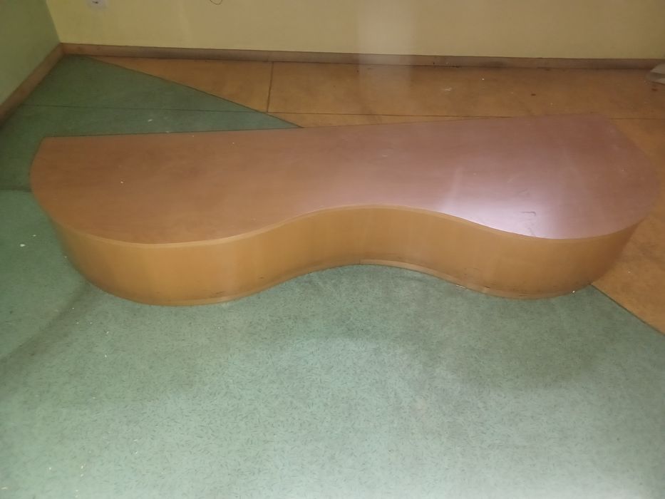 Mesa apoio receção ou outro