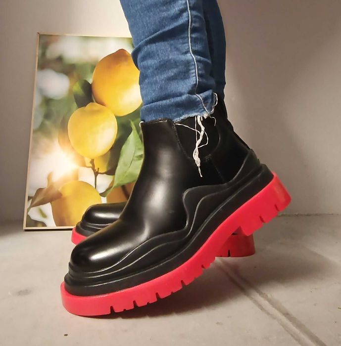Nowe botki czerwona podeszwa 37-24 cm