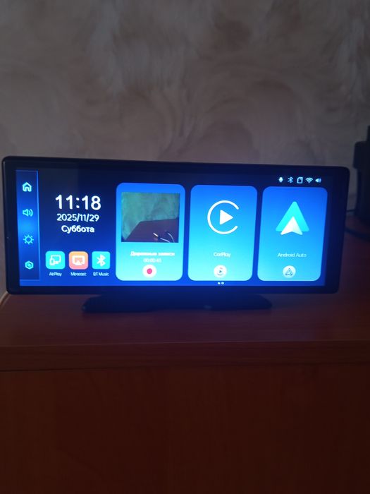 Відеорегістратор з камерою заднього виду і картою пам'яті 25GB