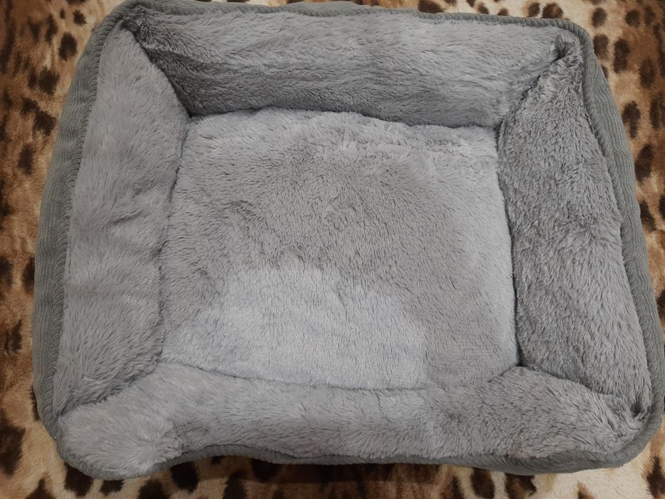 Лежанка для кошек