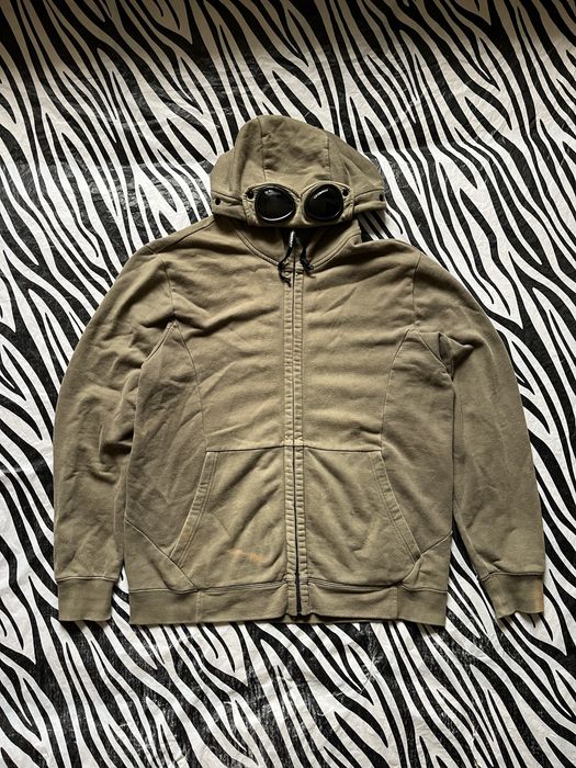 cp company hoodie - купити чоловічий одяг - Ціна на OLX.ua