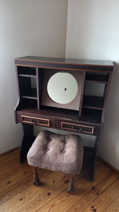 Toaletka w stylu vintage
