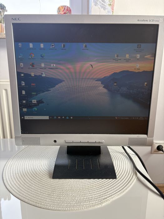 Monitor LCD 17 cali NEC