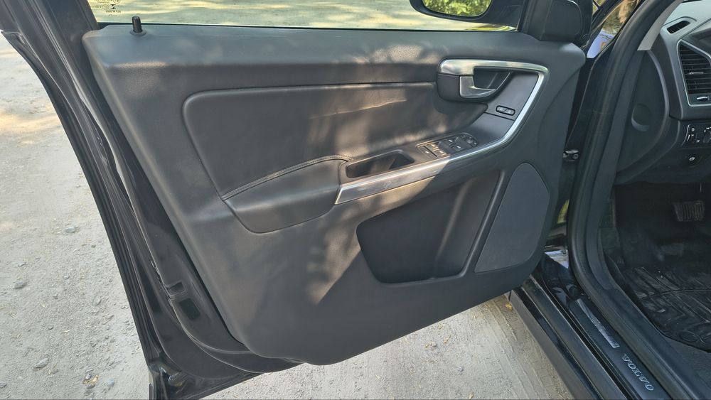 Продам Volvo XC60