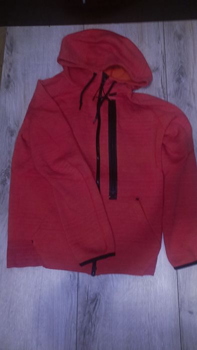 Продам офігенний найк течфліс