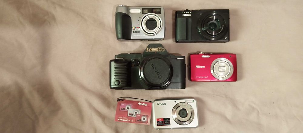 Фотоапарати продам