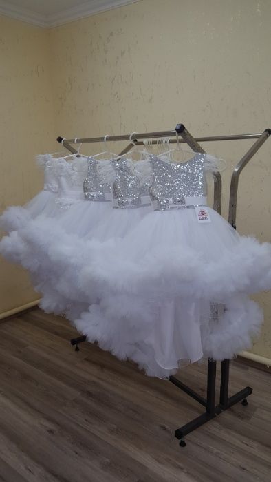 Плаття дитячі нарядні.Плаття до Першого Причастя. Випускний.