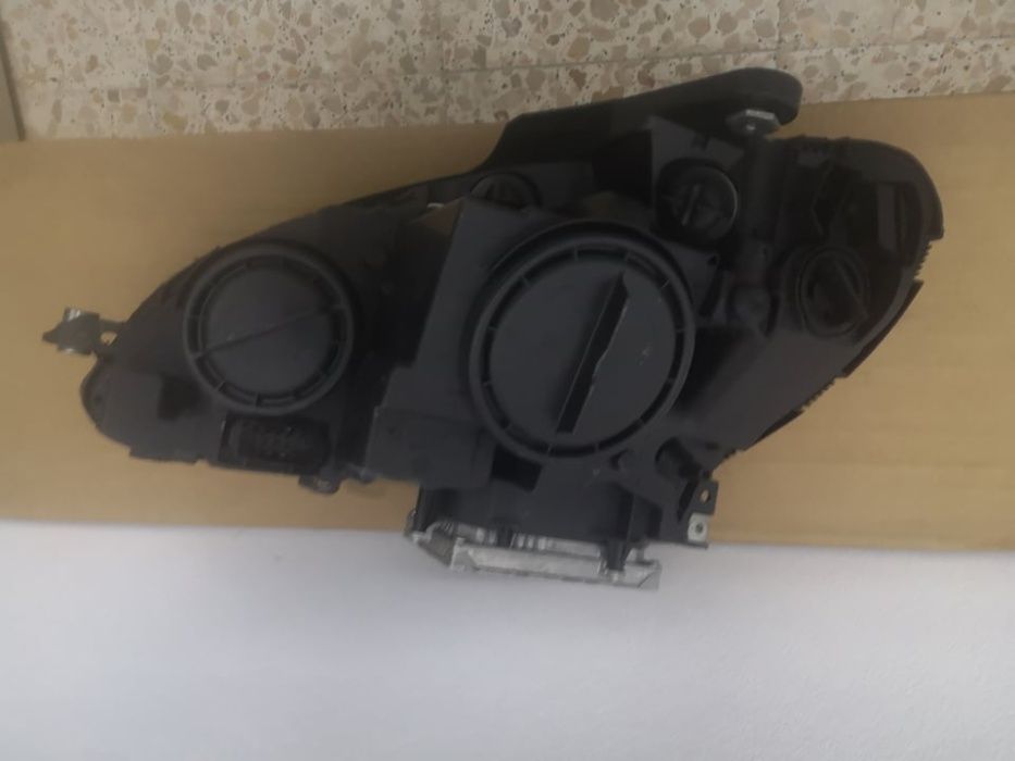 Farol Mercedes CLC CL203