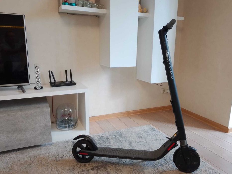 Електросамокат Segway Ninebot ES1