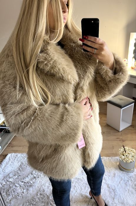 Prettylittlething nowe beżowe futro futerko 40 L