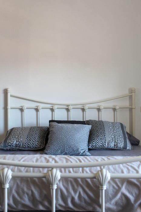 Cama Branca de Casal c/ colchão