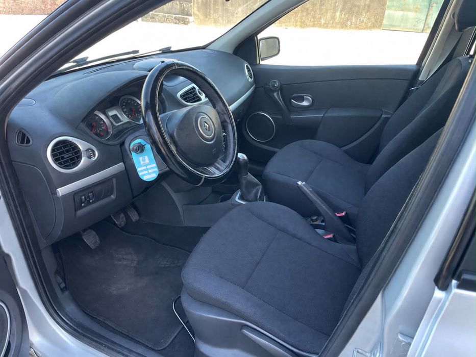 renault clio 1.2 (1 dono)