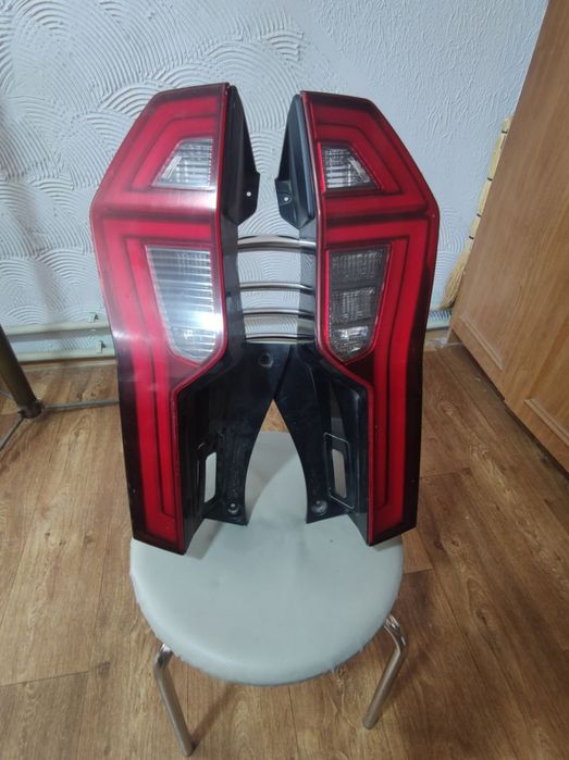 Задні фонарі mitsubishi padjero sport 3 21рік