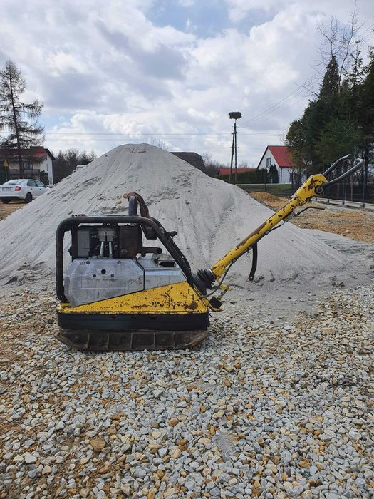 Wynajem minikoparki 1,9t, koparko-ładowarki 9t, walca, glebogryzarka