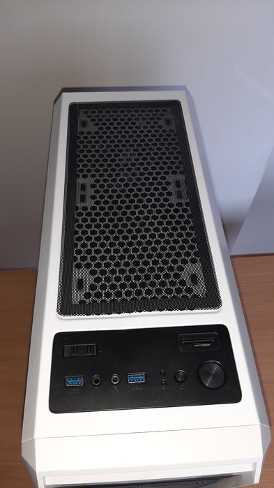 Komputer stacjonarny 1T+240GB 16GB RAM