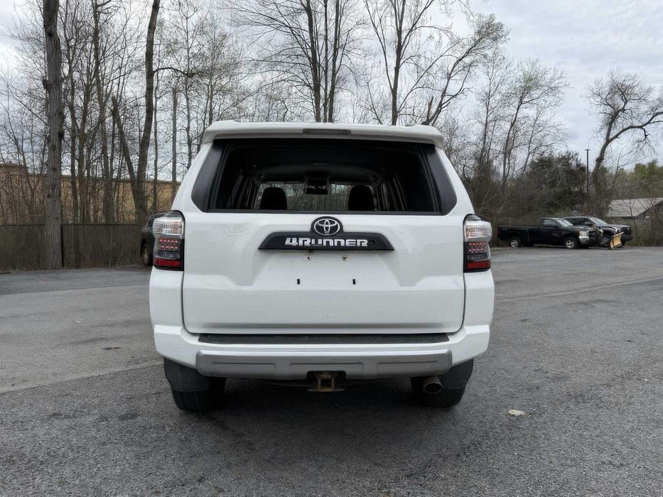 Toyota 4Runner      2018