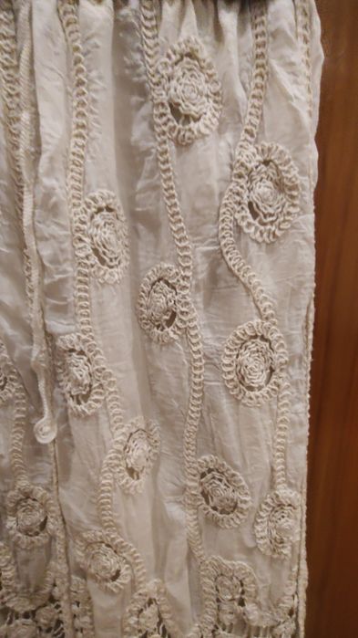 Saia feminina com renda