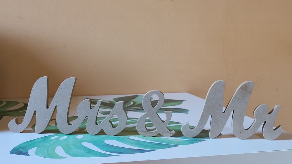 Napis drewniany mr & mrs na ślub na stół