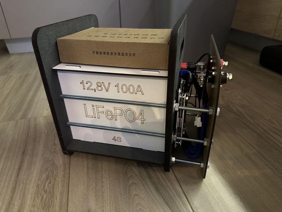 Аккумуляторы LiFePO4 - 1,2 кВт/ч - 12 V; 2,5 кВт/ч - 24 V