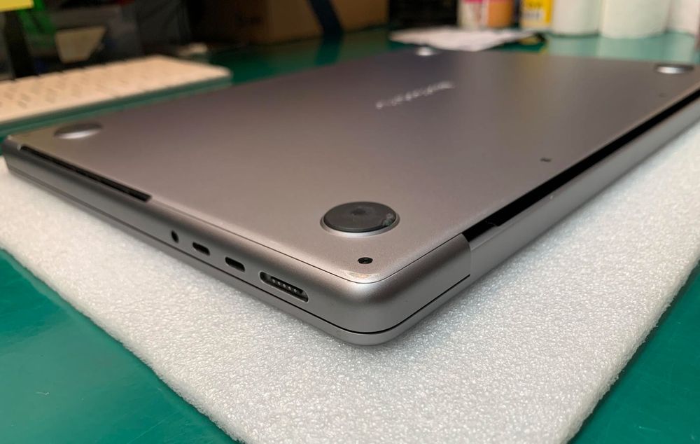 MacBook Pro 14 NAJMOCNIEJSZY | M2 Max 12C/30C | 64 GB RAM | Stan BDB