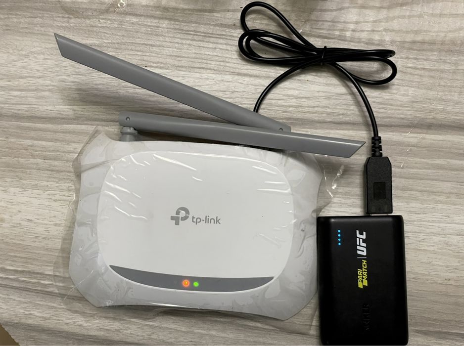 Кабель для живлення WiFi роутера 12V