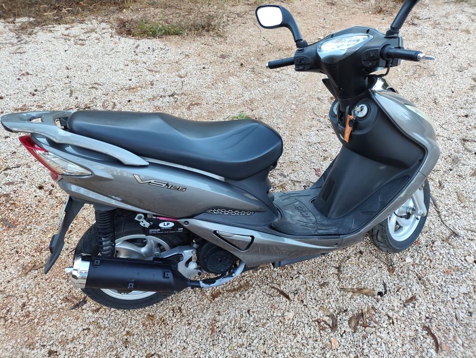 Scooter SYM 125 VS