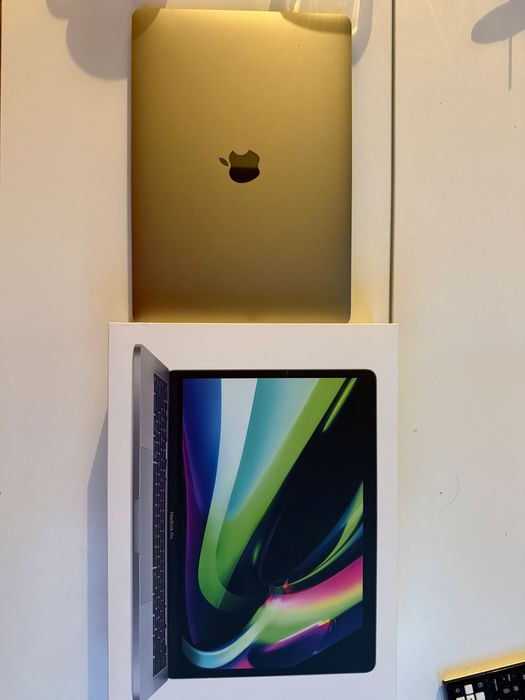 MacBook Pro 13 512 GB 16 GB RAM