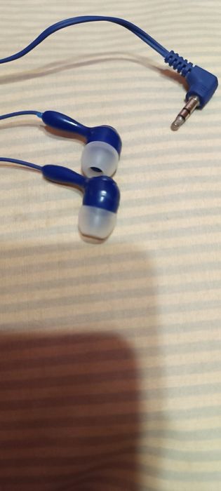 Дротові навушники