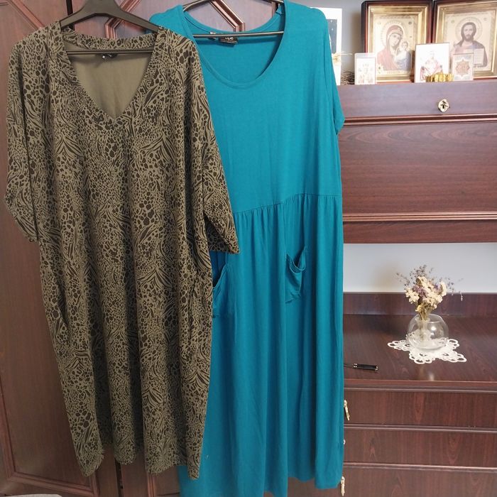 Льяна сукня з мереживом і карманами