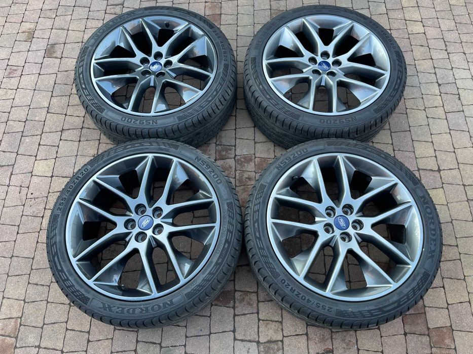 4111. Koła letnie alufelgi oryginalne Ford Kuga 5x108 255/40/20 2023r