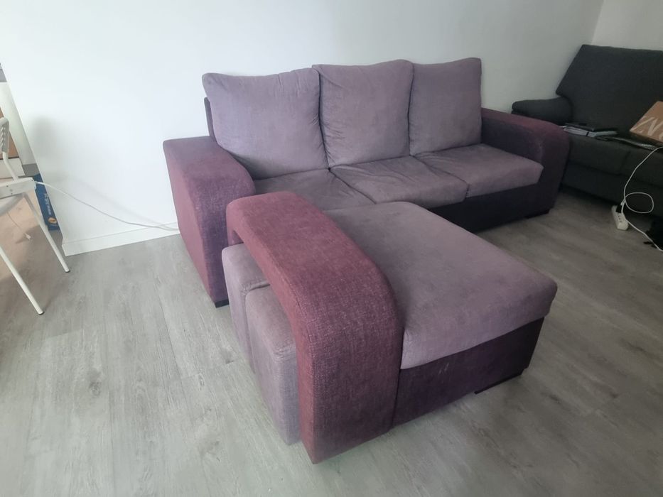Sofá de 3 Lugares com Chaiselongue Amovível e Puffs – Muito Bom Estado