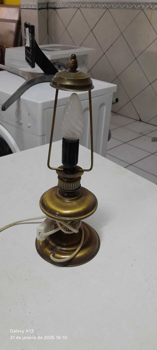 Candeeiro de mesa antigo