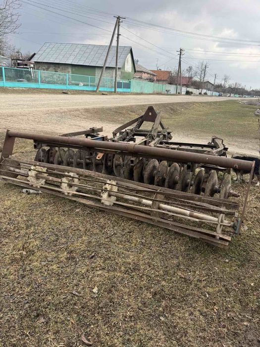 Продам дискову борону із катком.