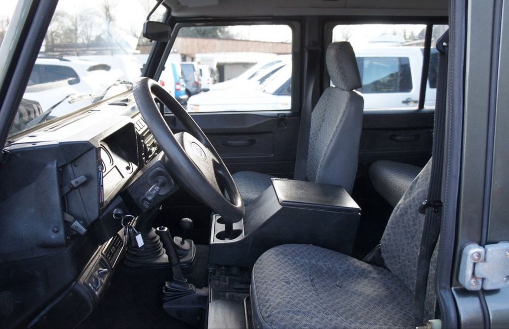 Land Rover Defender 130