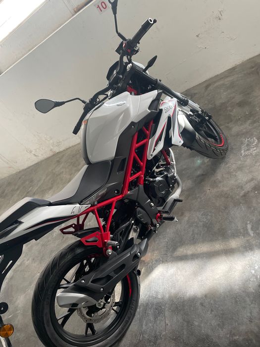 Moto Benelli Bn-125