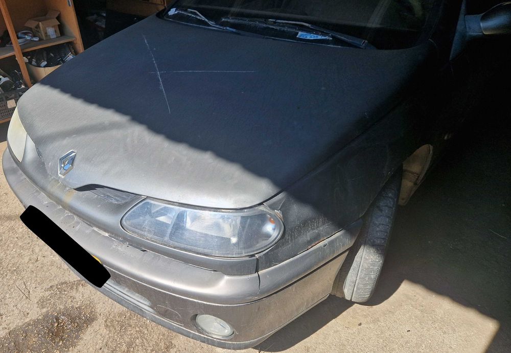 Renault Laguna para peças