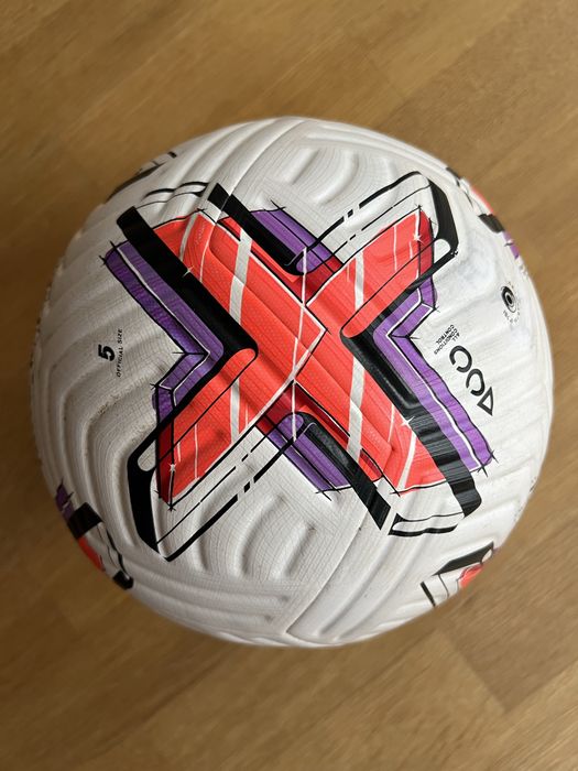 Футбольний м'яч Nike