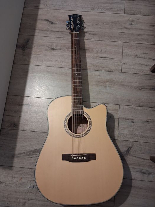 Piękna gitara + pokrowiec