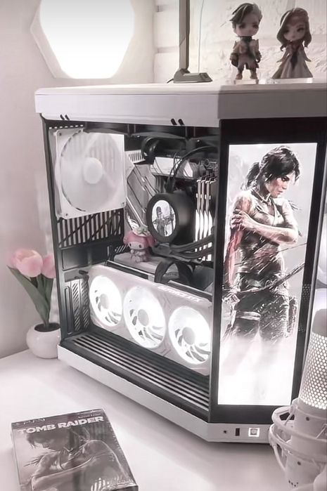 Komputer gamingowy -  Hyte Y70 Touch z ekranem dotykowym (negocjacja)