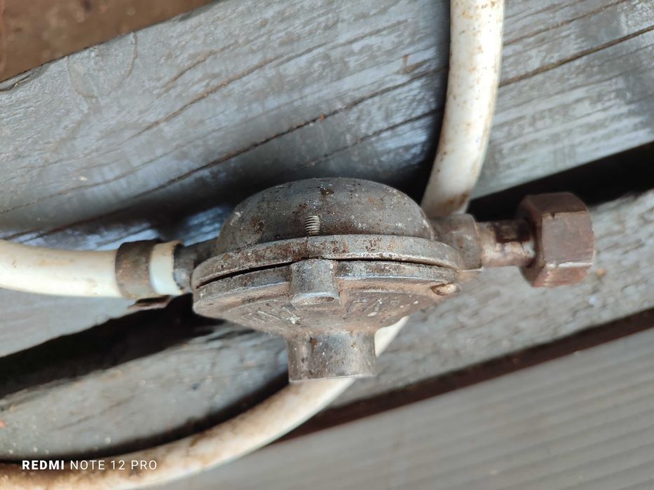 Редуктор газовый пропановый бытовой со шлангом 2 м