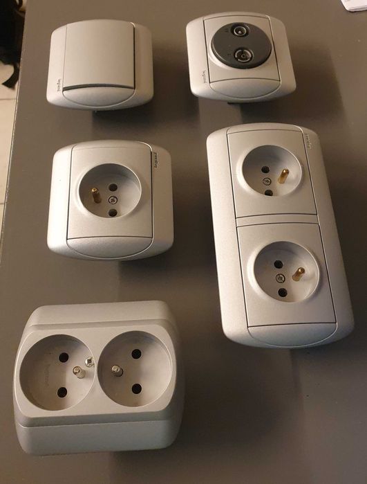 Legrand srebrne złote gniazdko włącznik rtv