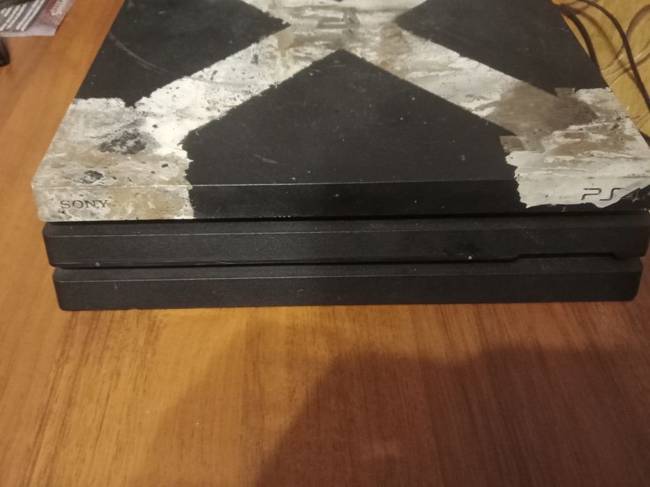Konsola Ps4 Pro świetny stan