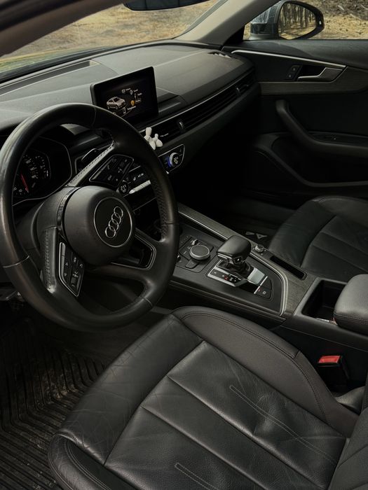 Audi A4 2019 VIN WAUGMAF4XKN021038 фото оголошення 8 з 13