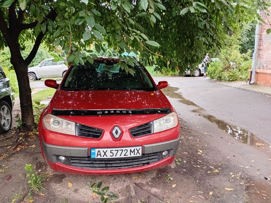 продам автомобиль рено меган 2 .2006г.  Пробег 262000